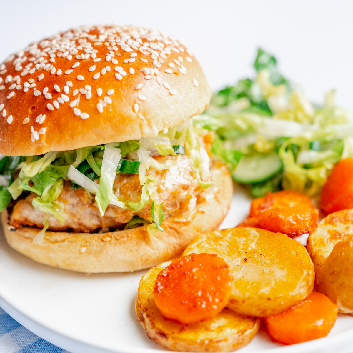 Juicy Homemade Chicken Mince (Ground chicken) Burgers The Dinner App
